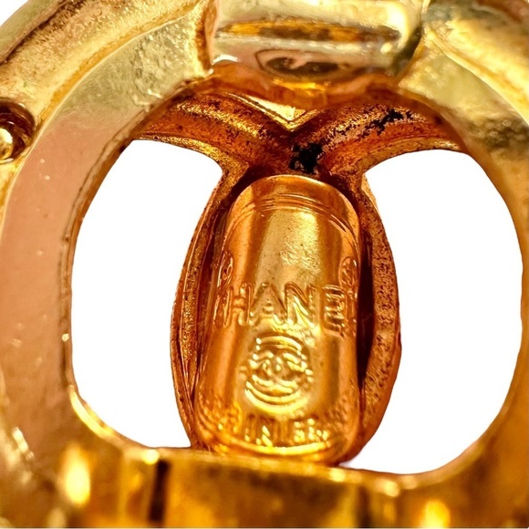 Authentic CHANEL Gold Timeless Interlocking C Round Clip On Earrings - Picture 4 of 9